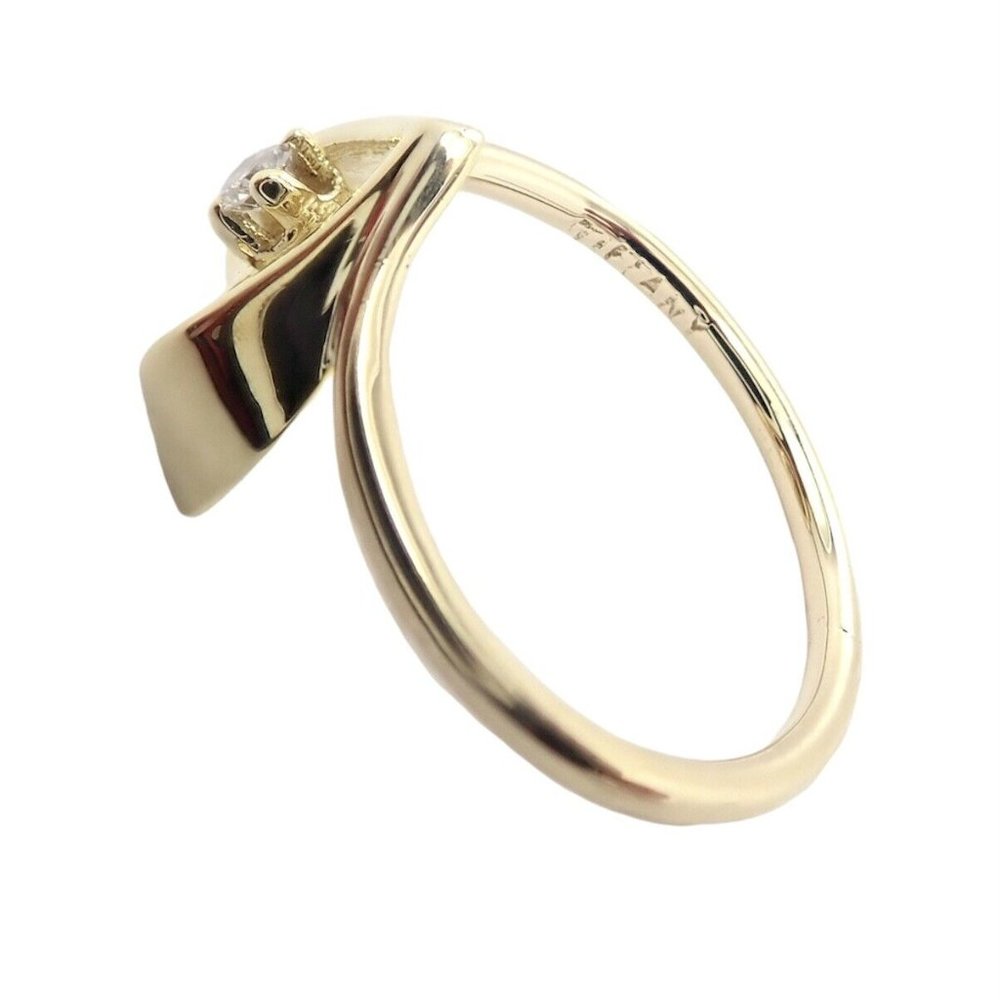 Authentic! Vintage Tiffany & Co 18k Yellow Gold Diamond Heart Ring - Picture 3 of 9